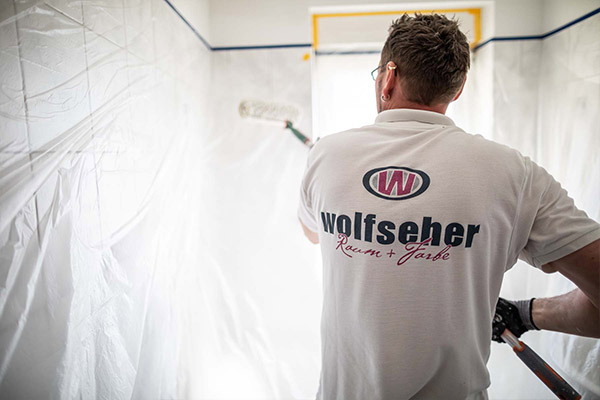 Malerarbeiten aus Nürnberg - Maler bei der Arbeit